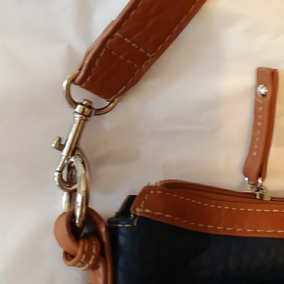 Handbag - Picture 4 of 6